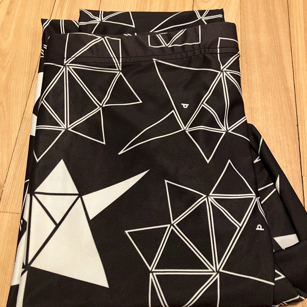 Geometric Black and White Leggings